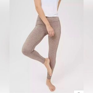 OFFLINE By Aerie The Hugger High Waisted
Pocket Legging size SP